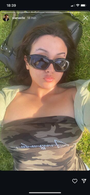 Full leaked Sianaelle private photo
