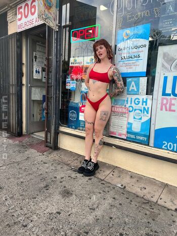 Full leaked Sidney summers private photo