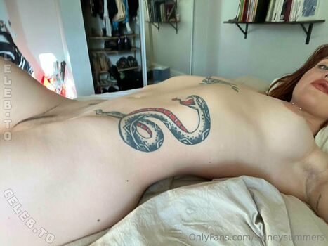 Full leaked Sidney summers private photo