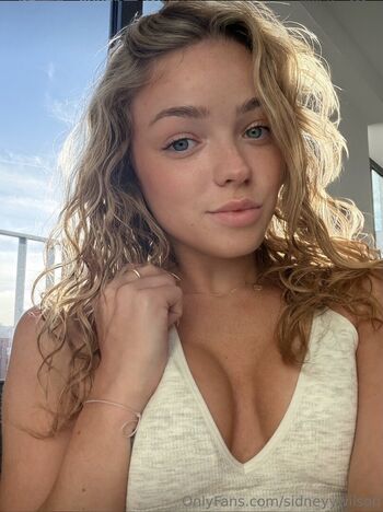 Full leaked Sidneyywilson private photo