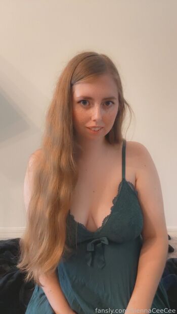 Full leaked Siennaceecee private photo
