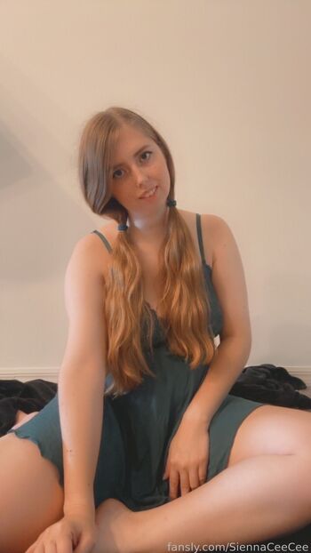 Full leaked Siennaceecee private photo