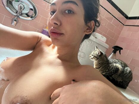 Full leaked Silkypapi page private photo