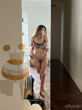 Full leaked Silkypapi page private photo