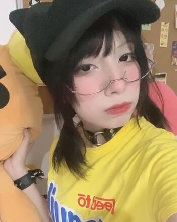 Full leaked Sillyarisuu private photo