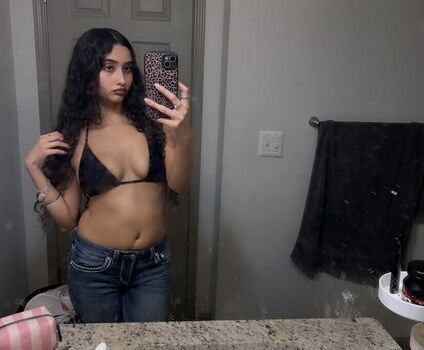 Full leaked Simmarss private photo