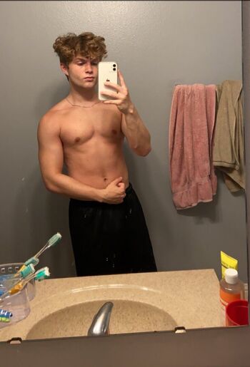 Full leaked Simon britton private photo