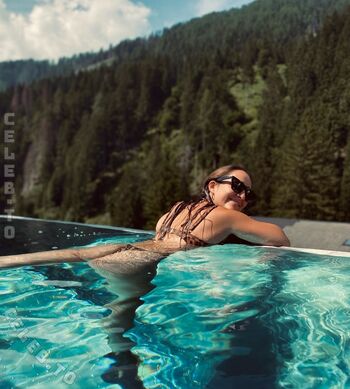 Full leaked Simona obereder page private photo
