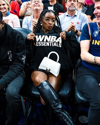 Full leaked Simone biles private photo