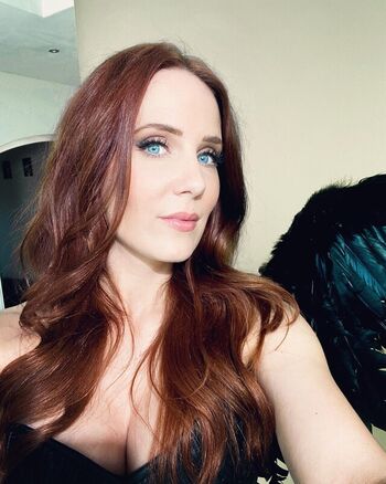 Full leaked Simone simons private photo
