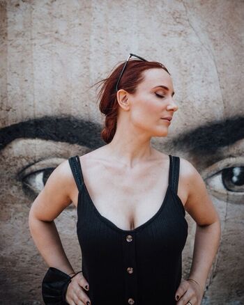 Full leaked Simone simons private photo