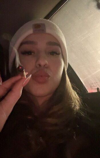 Full leaked Simplyneidaa private photo