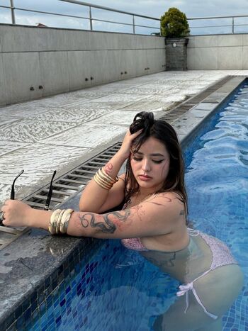 Full leaked Simranyonzon private photo