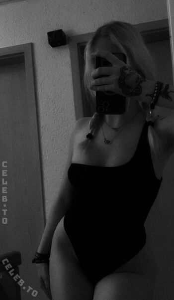 Full leaked Sina nck private photo