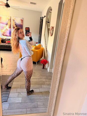 Full leaked Sinatra monroe private photo