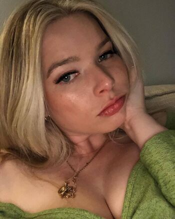 Full leaked Sinawynne private photo