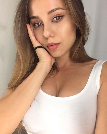 Full leaked Sinemzgr private photo