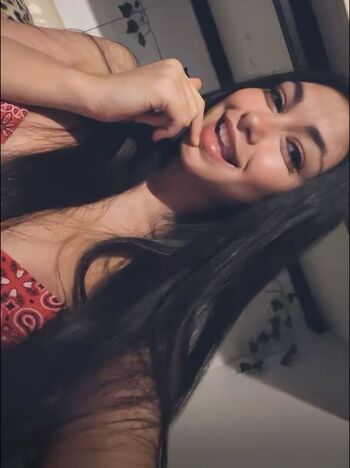 Full leaked Siryaa private photo