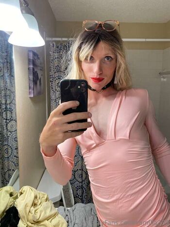 Full leaked Sissy cam private photo