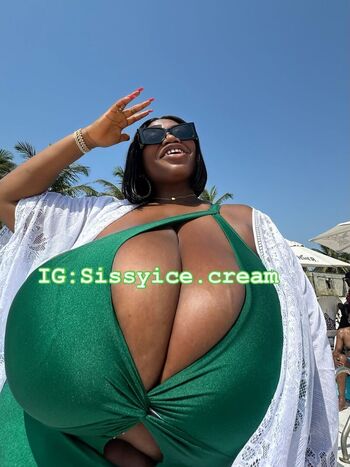 Full leaked Sissyice cream private photo