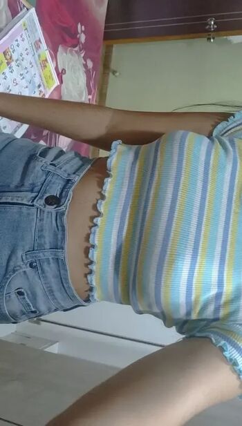 Full leaked Siya glows private photo
