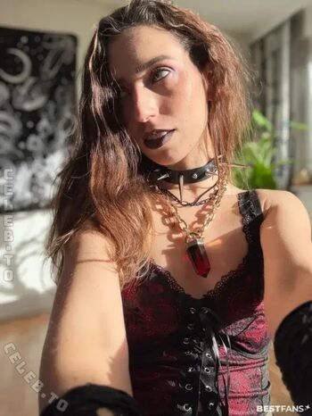 Full leaked Skarlya private photo