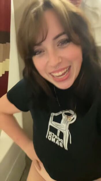 Full leaked Skerbie private photo