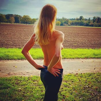 Full leaked Skinnysonja private photo