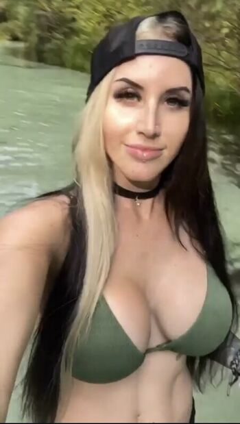 Full leaked Sky kinz page private photo