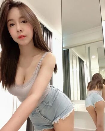 Full leaked Skykikijung private photo