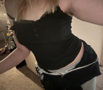 Full leaked Skynyster private photo