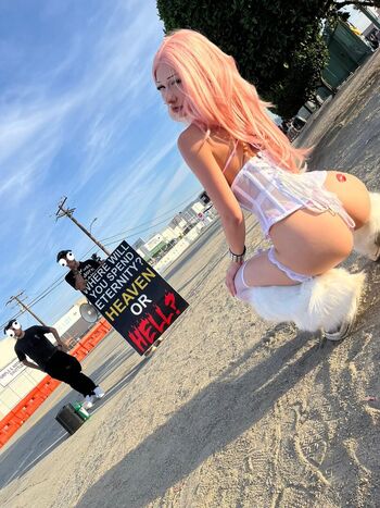 Full leaked Skyybunni private photo