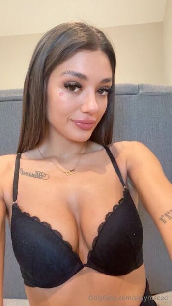 Full leaked Skyyroseee private photo