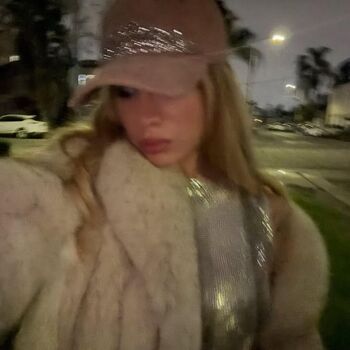 Full leaked Slayyyter private photo