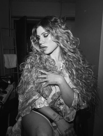 Full leaked Slayyyter private photo