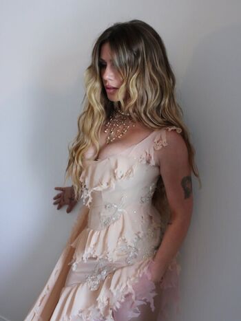 Full leaked Slayyyter private photo