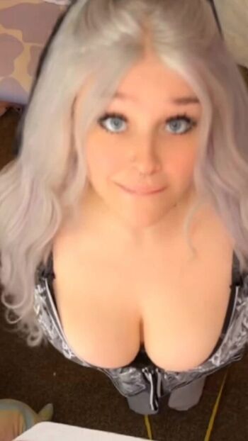 Full leaked Slee bunn private photo