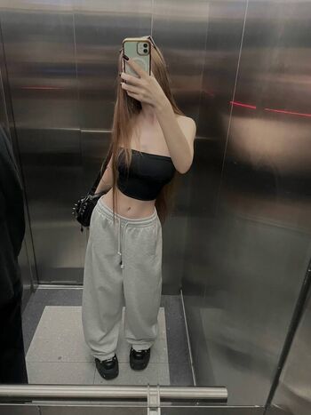 Full leaked Sleepyyrinn private photo