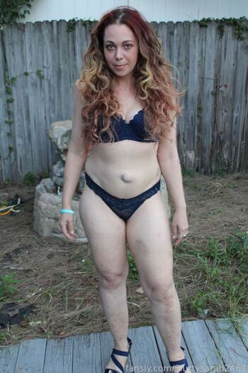 Full leaked Sluttysarah private photo