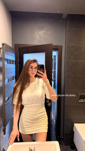 Full leaked Slythi private photo