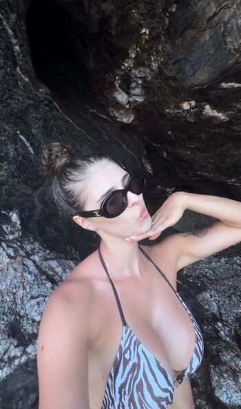 Full leaked Slythi private photo