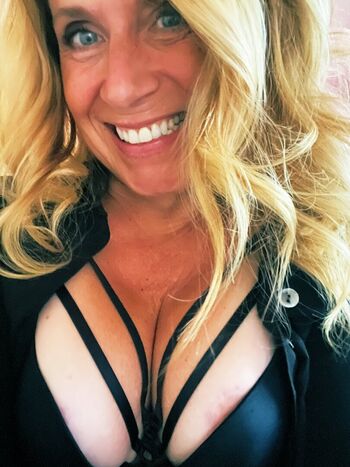 Full leaked Smilingblonde private photo
