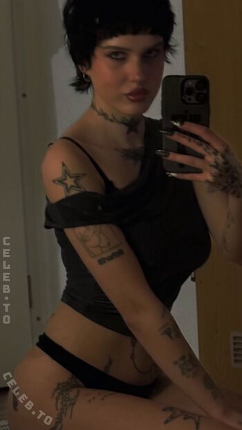 Full leaked Smokeish private photo