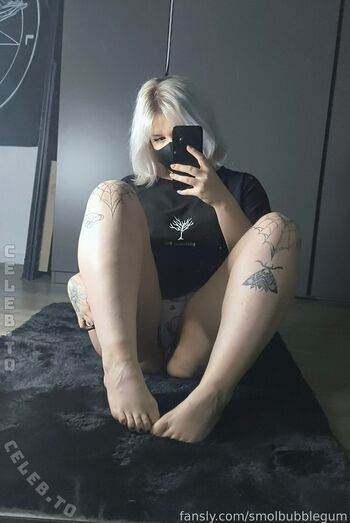 Full leaked Smolbubblegum page private photo