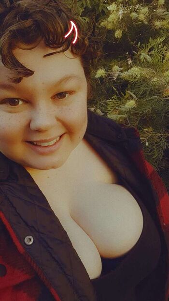 Full leaked Snaphappyadventurer private photo