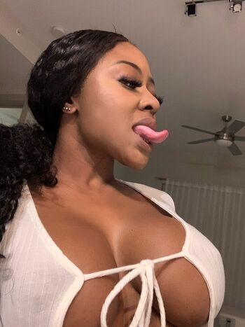 Full leaked Snow black private photo