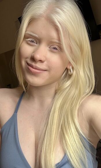 Full leaked Snowwhitebella private photo