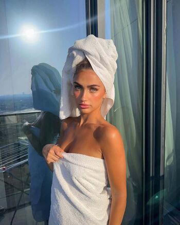 Full leaked Sofia page private photo
