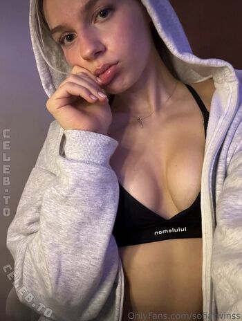 Full leaked Sofiatwinss private photo