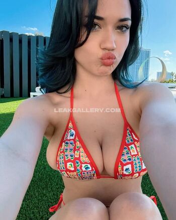 Full leaked Sofiiiia gomez private photo